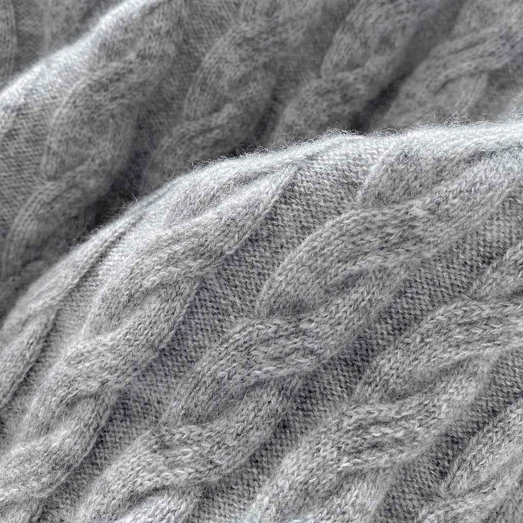 Cable‑Knit Cashmere Sweater